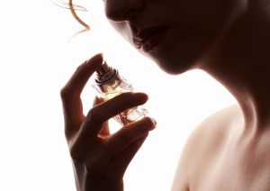 3842670-zapach-perfumy-900-636